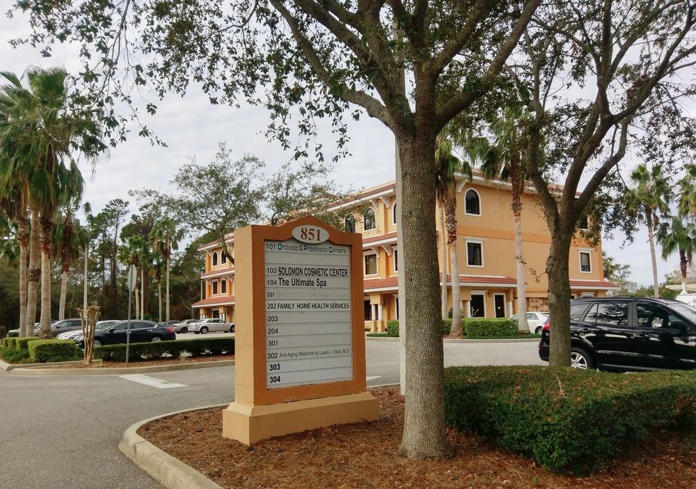 Lakeside Executive Park: 851 Dunlawton Avenue, Port Orange, FL 32129